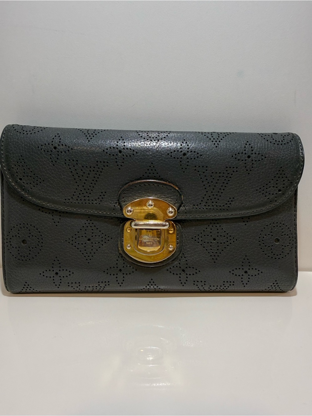 Louis Vuitton Charcoal Mahina Leather Clasp Wallet